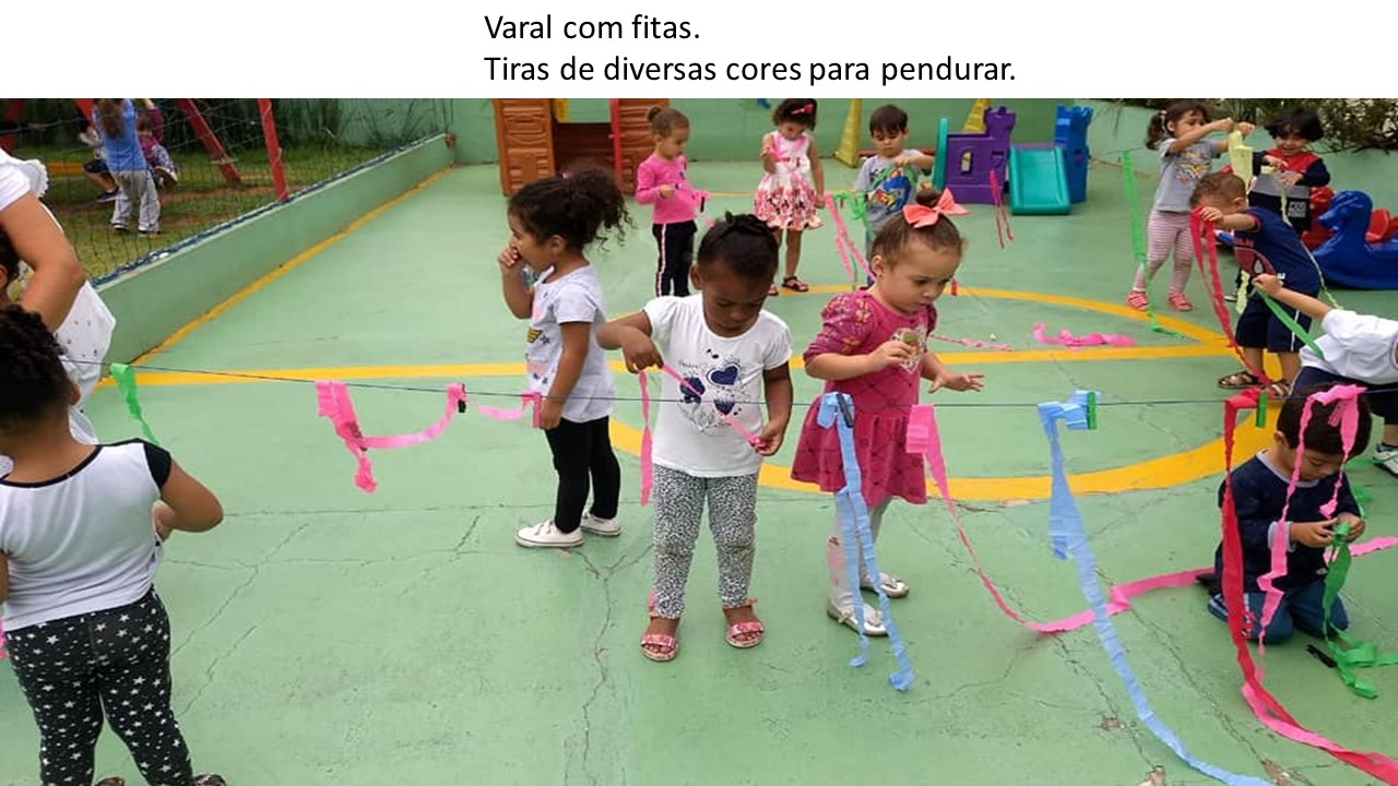 Varal com fitas 2.jpg