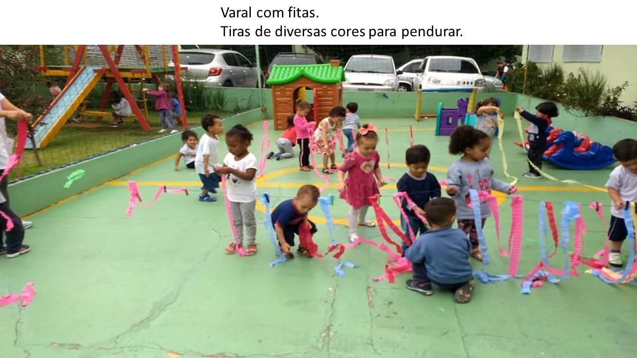 Varal com fitas..jpg