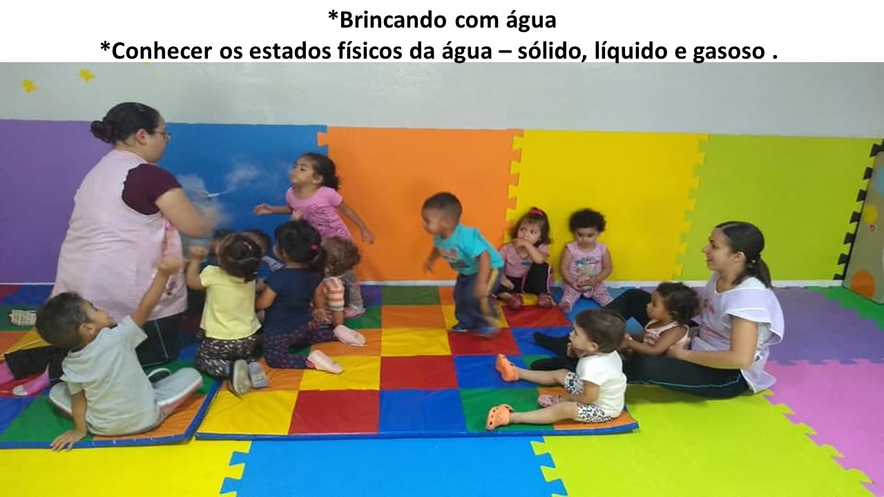 Brincando com água liquida.jpg